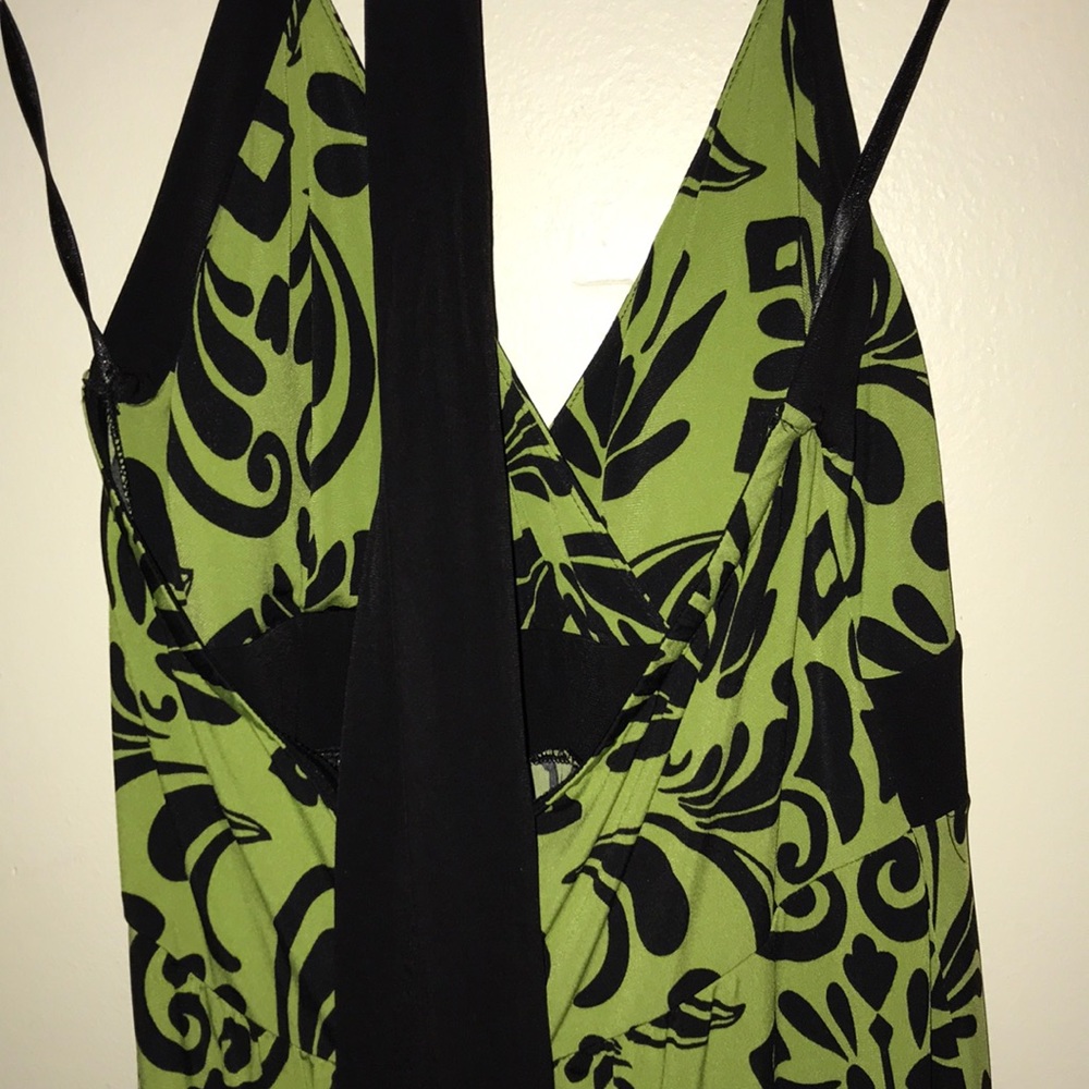 Dress - Picture 4 of 4